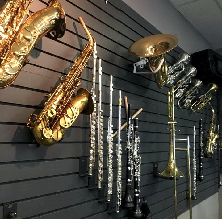 Band and orchestra at the store
